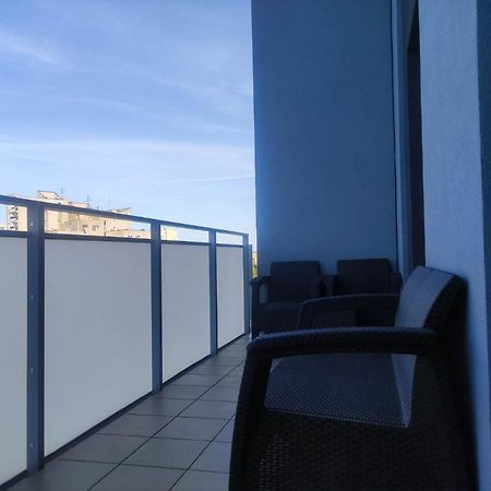 Apartamenty Metro Targowek 27 Varšava Exteriér fotografie